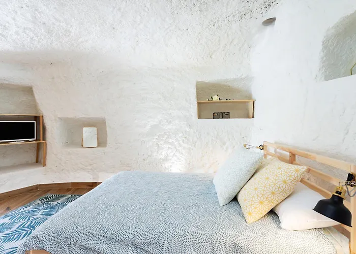 Apartment Home2book Boutique Cave Retreat, *