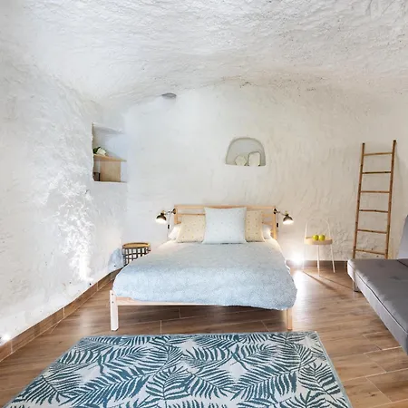 Home2book Boutique Cave Retreat, *