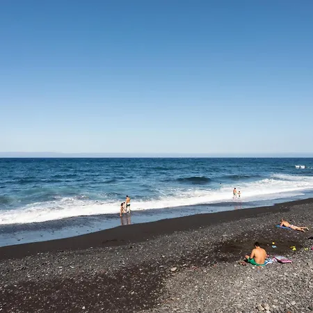 Home2book Boutique Cave Retreat,