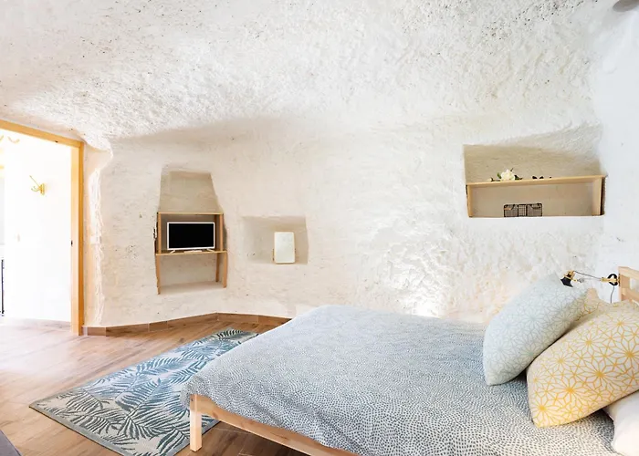 Home2book Boutique Cave Retreat,